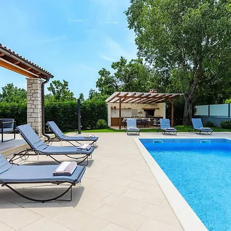 Celtis Holiday home Groznjan